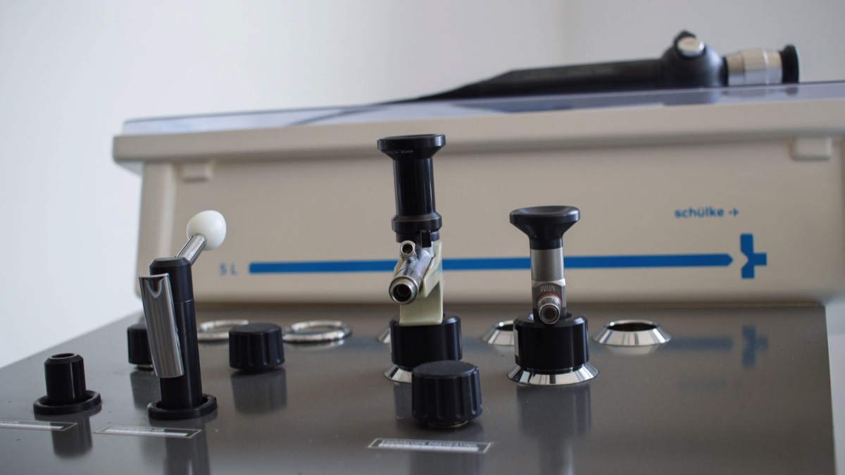 Stacks Image 1038212