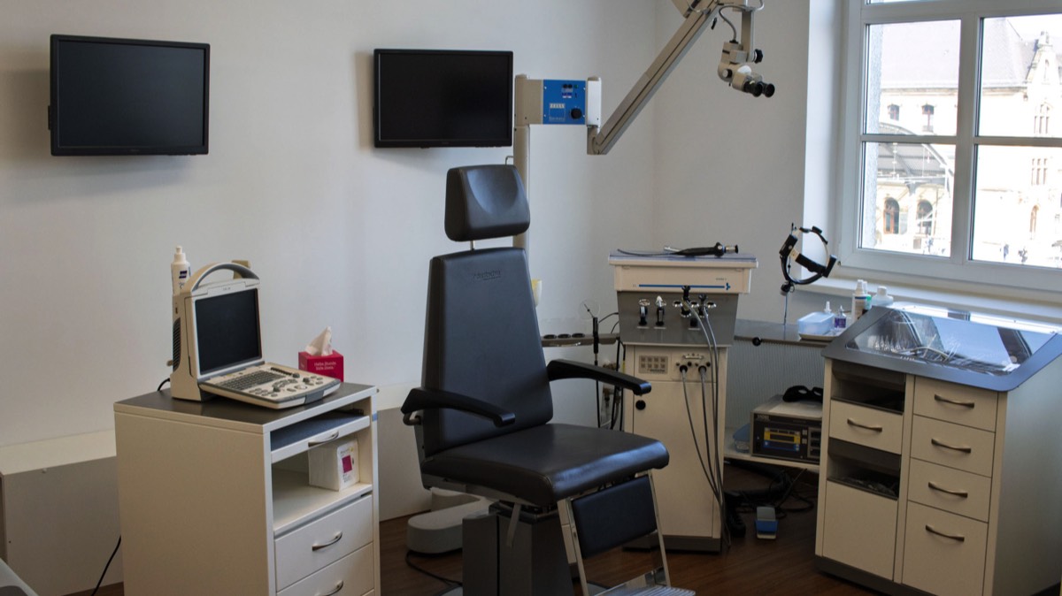 Stacks Image 1038173